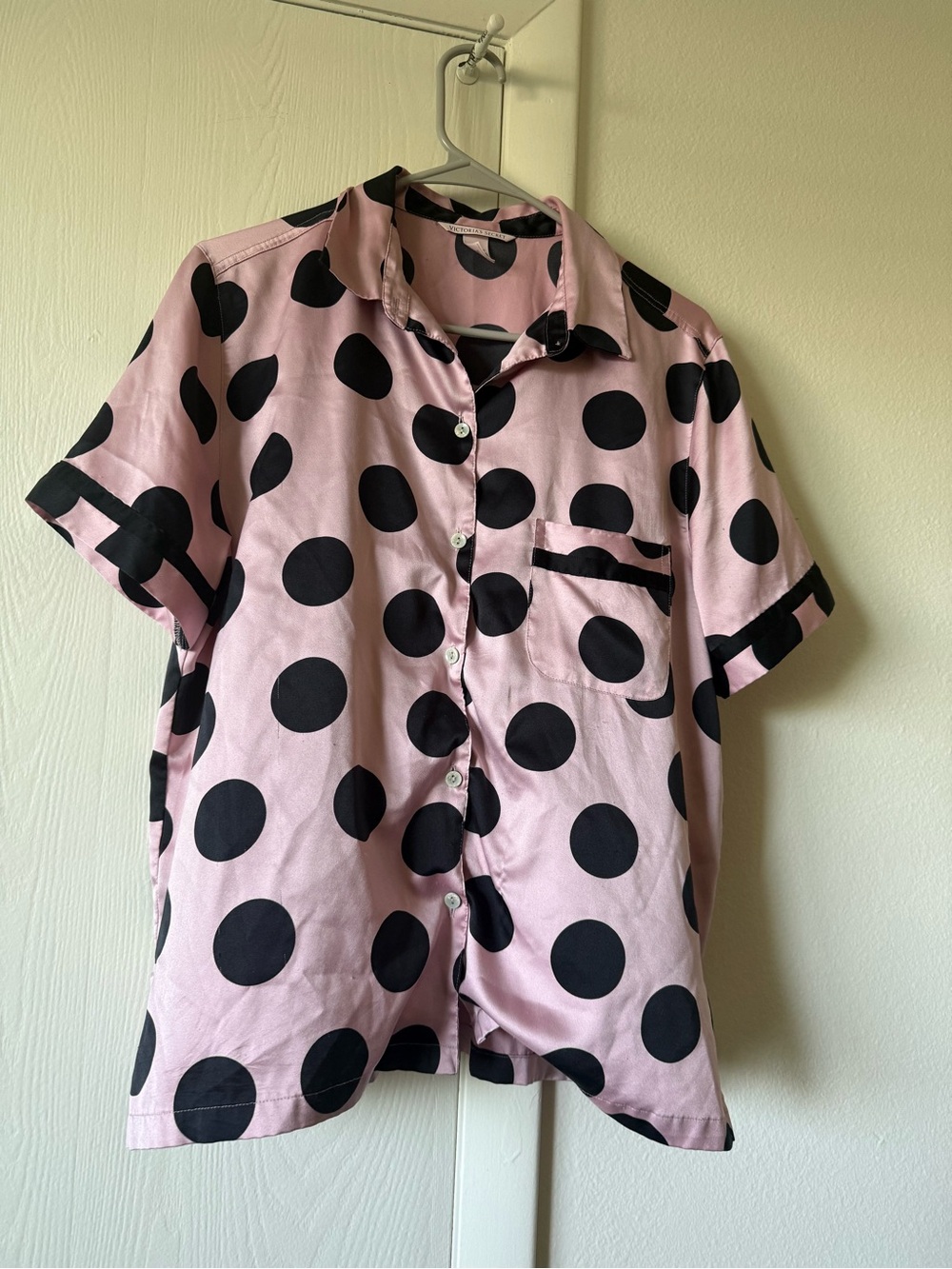 Victoria’s Secret pink polka dot sleep top M